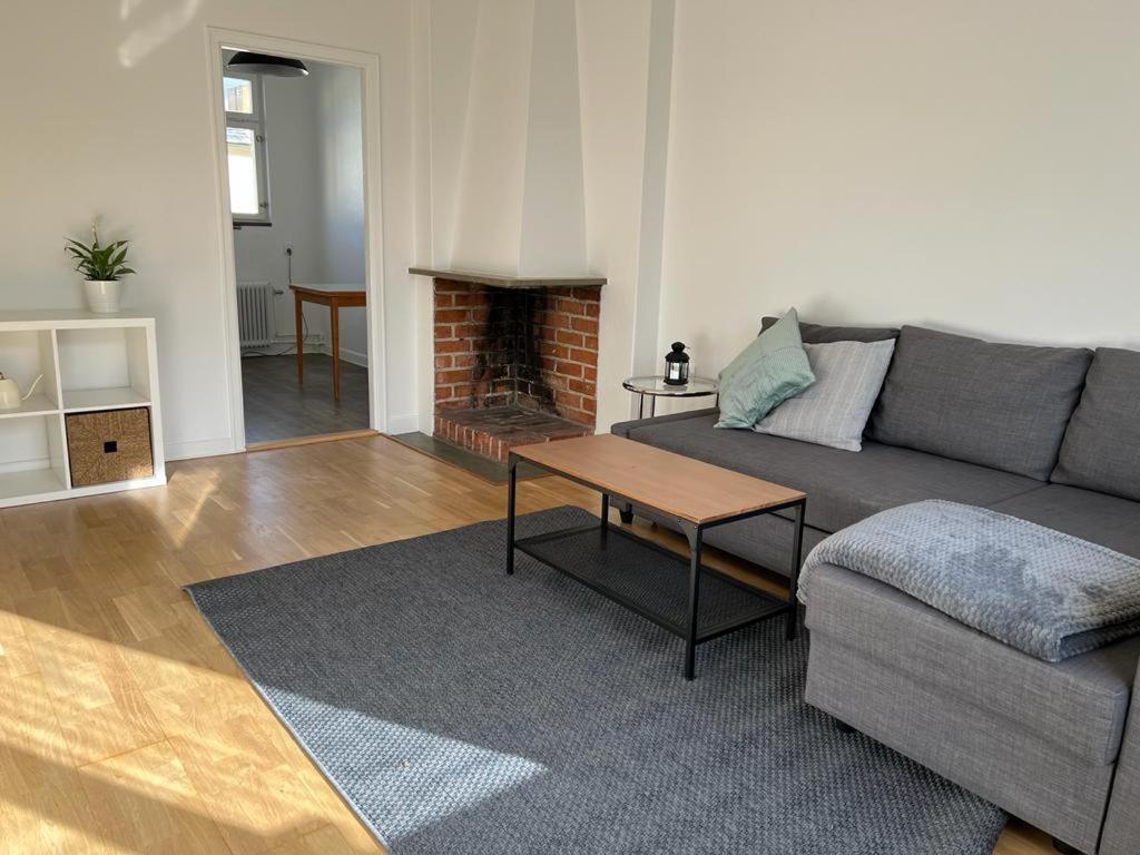 Flatin Erbjuder Laegenheter I Soedra Stockholm Apartamento Exterior foto