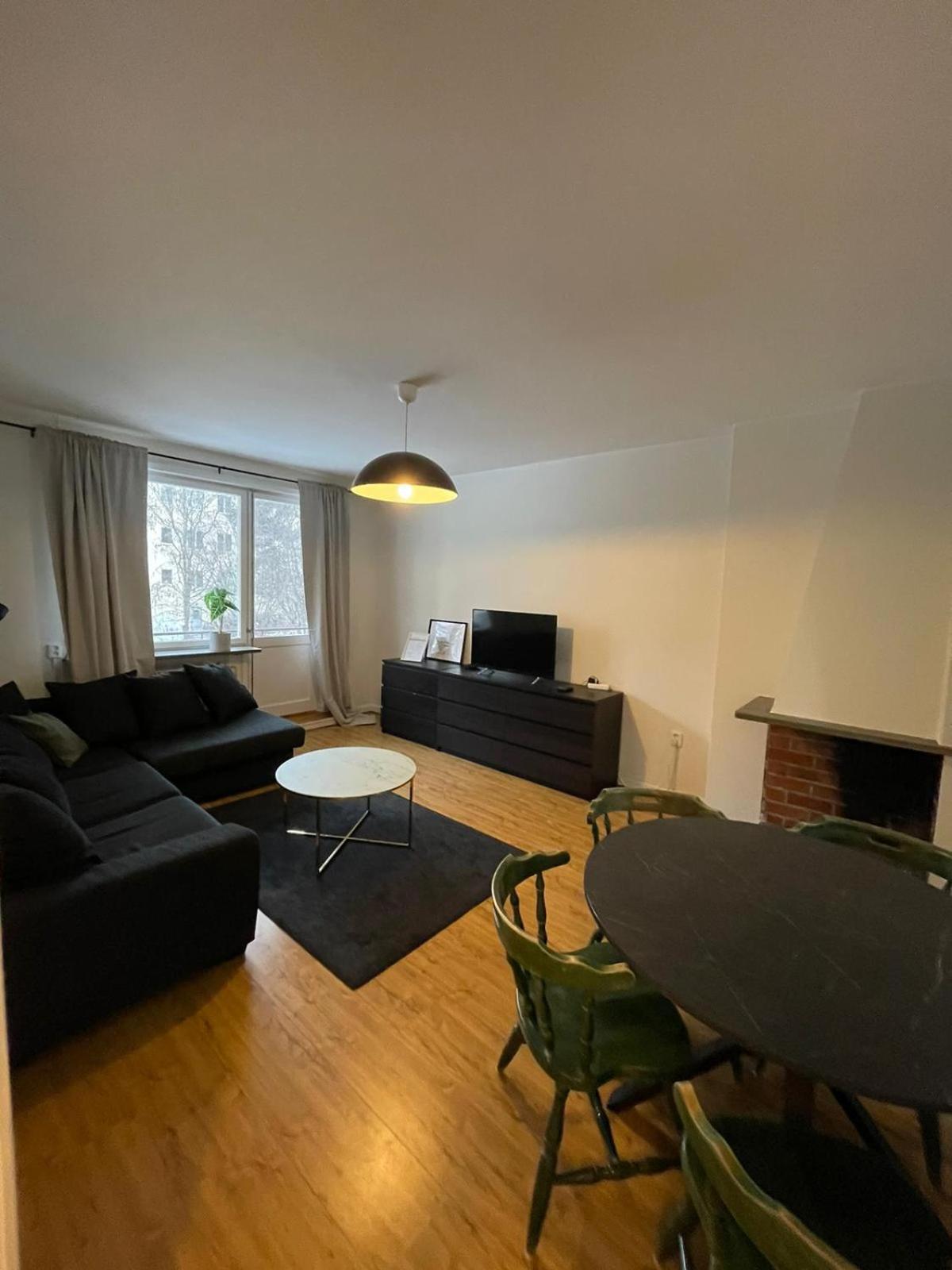 Flatin Erbjuder Laegenheter I Soedra Stockholm Apartamento Exterior foto
