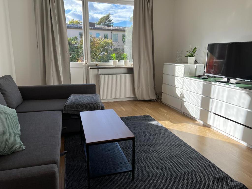 Flatin Erbjuder Laegenheter I Soedra Stockholm Apartamento Exterior foto